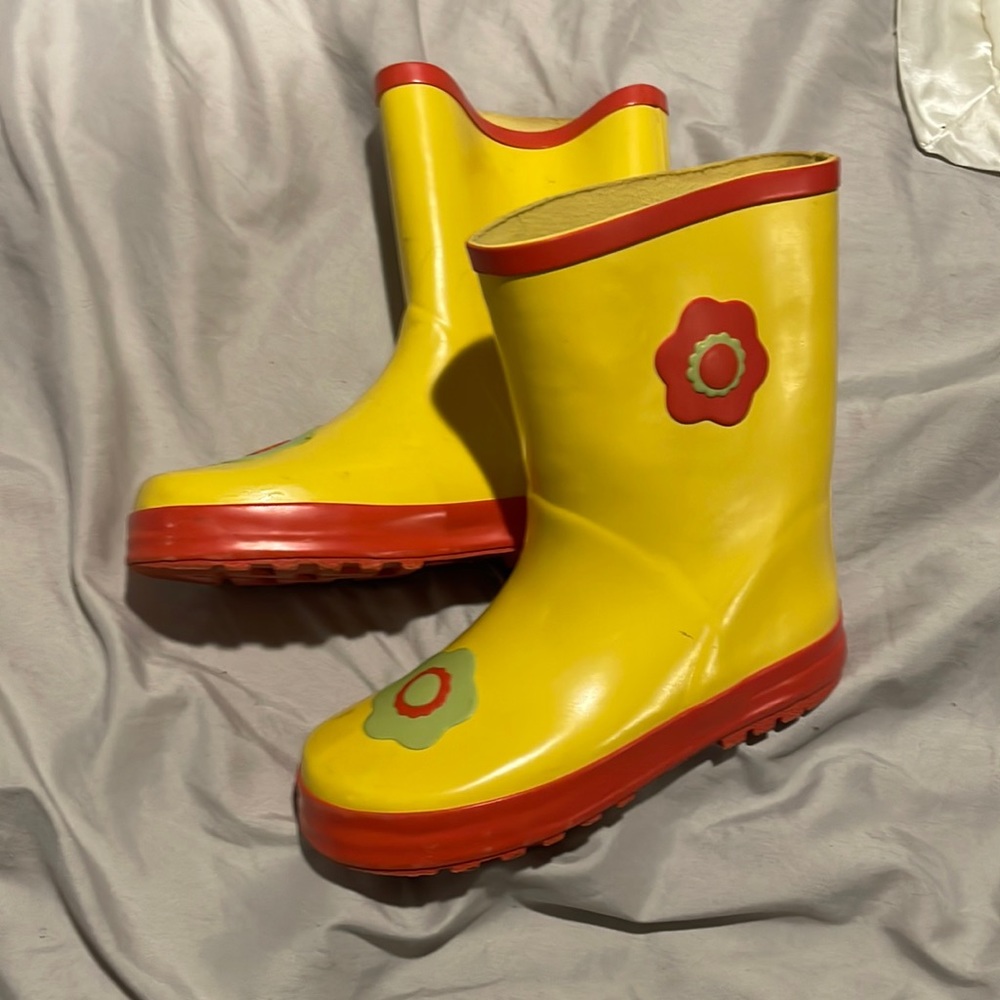 Size 1 rain boots